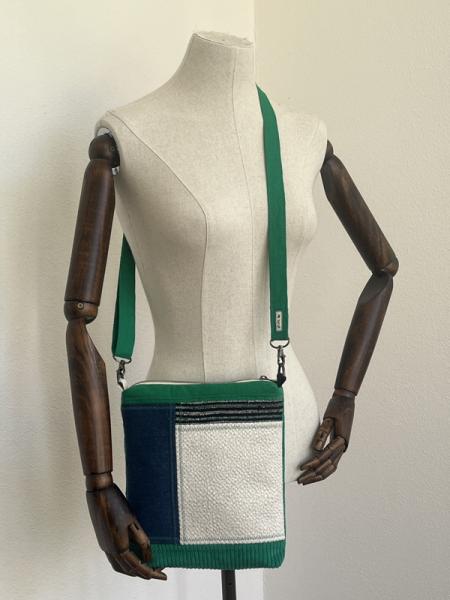 "Flickenwerk II/5" - GRASGRÜN-JEANS-CREME-SCHWARZ